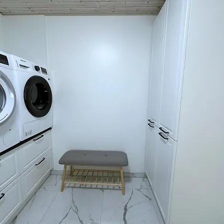 Cozy Coastal In Villa *